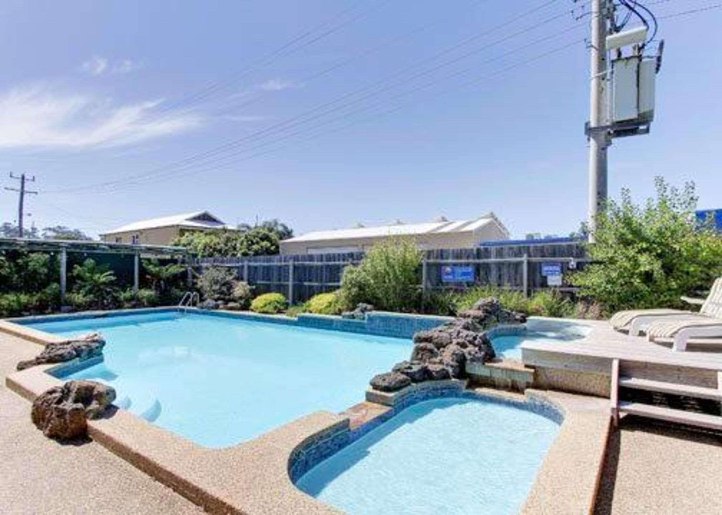 Comfort Inn & Suites Лейкс-Энтранс Экстерьер фото