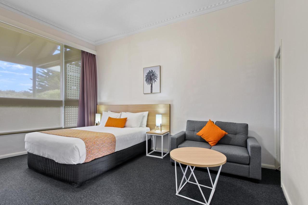 Comfort Inn & Suites Лейкс-Энтранс Экстерьер фото