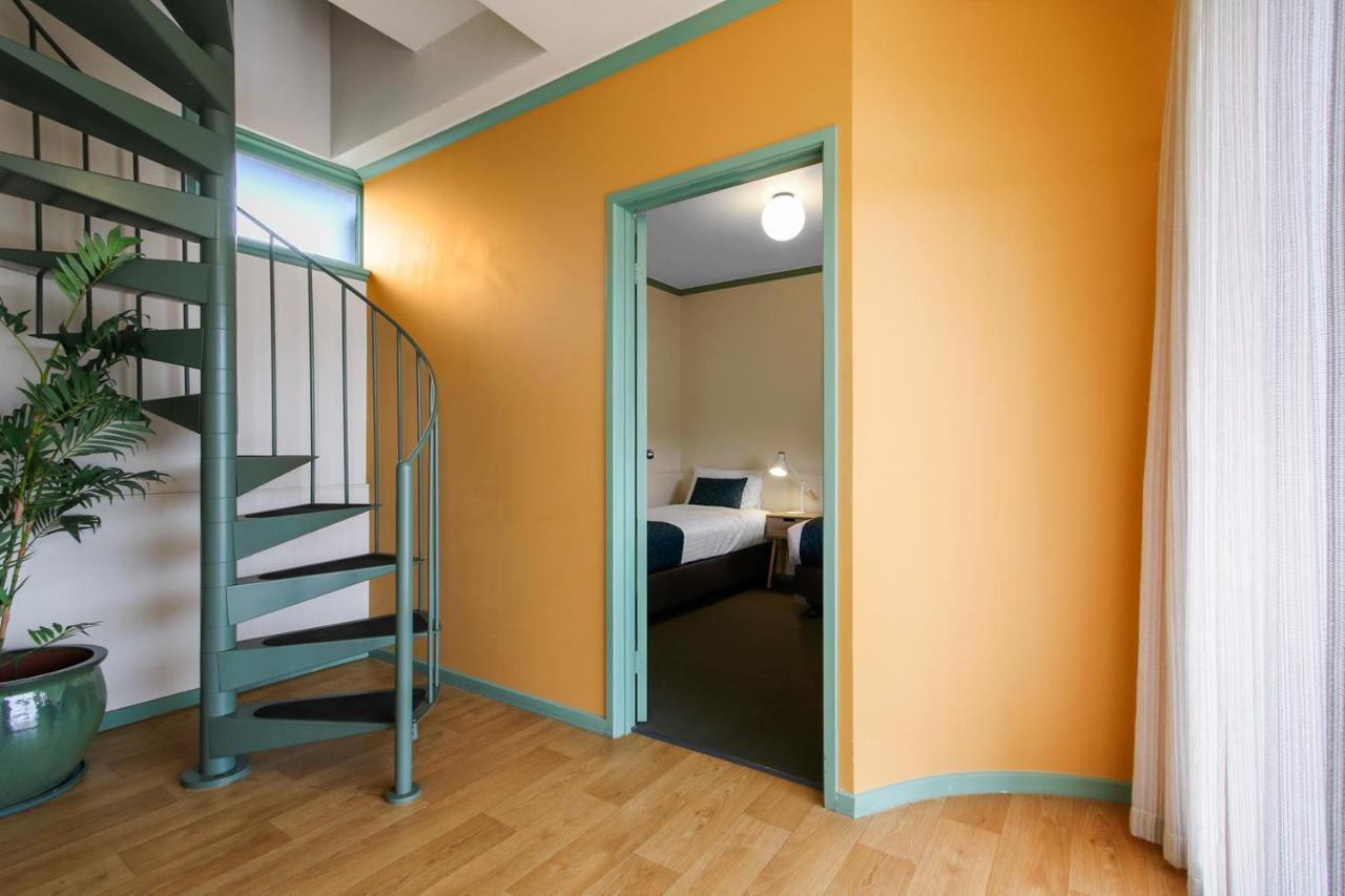 Comfort Inn & Suites Лейкс-Энтранс Экстерьер фото
