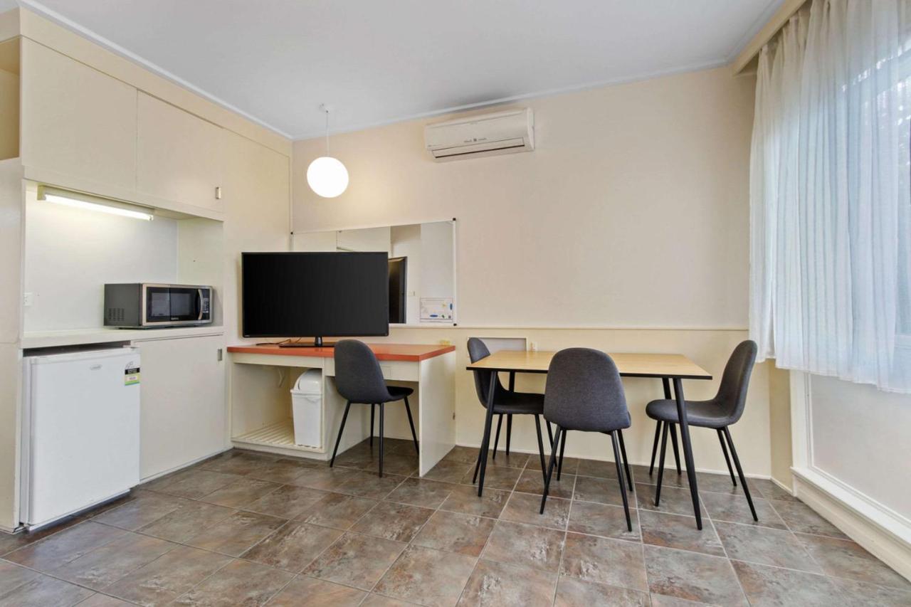 Comfort Inn & Suites Лейкс-Энтранс Экстерьер фото