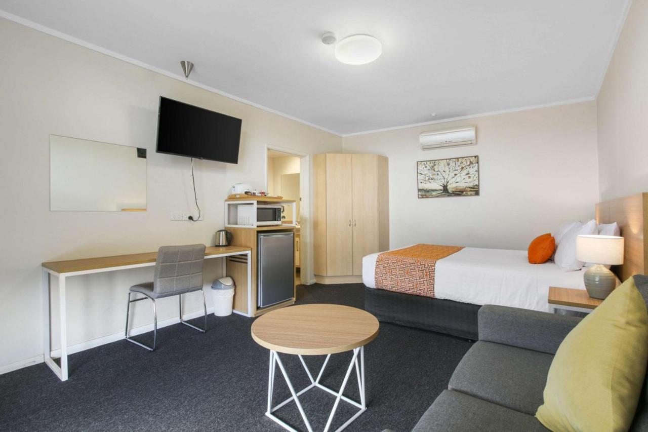 Comfort Inn & Suites Лейкс-Энтранс Экстерьер фото