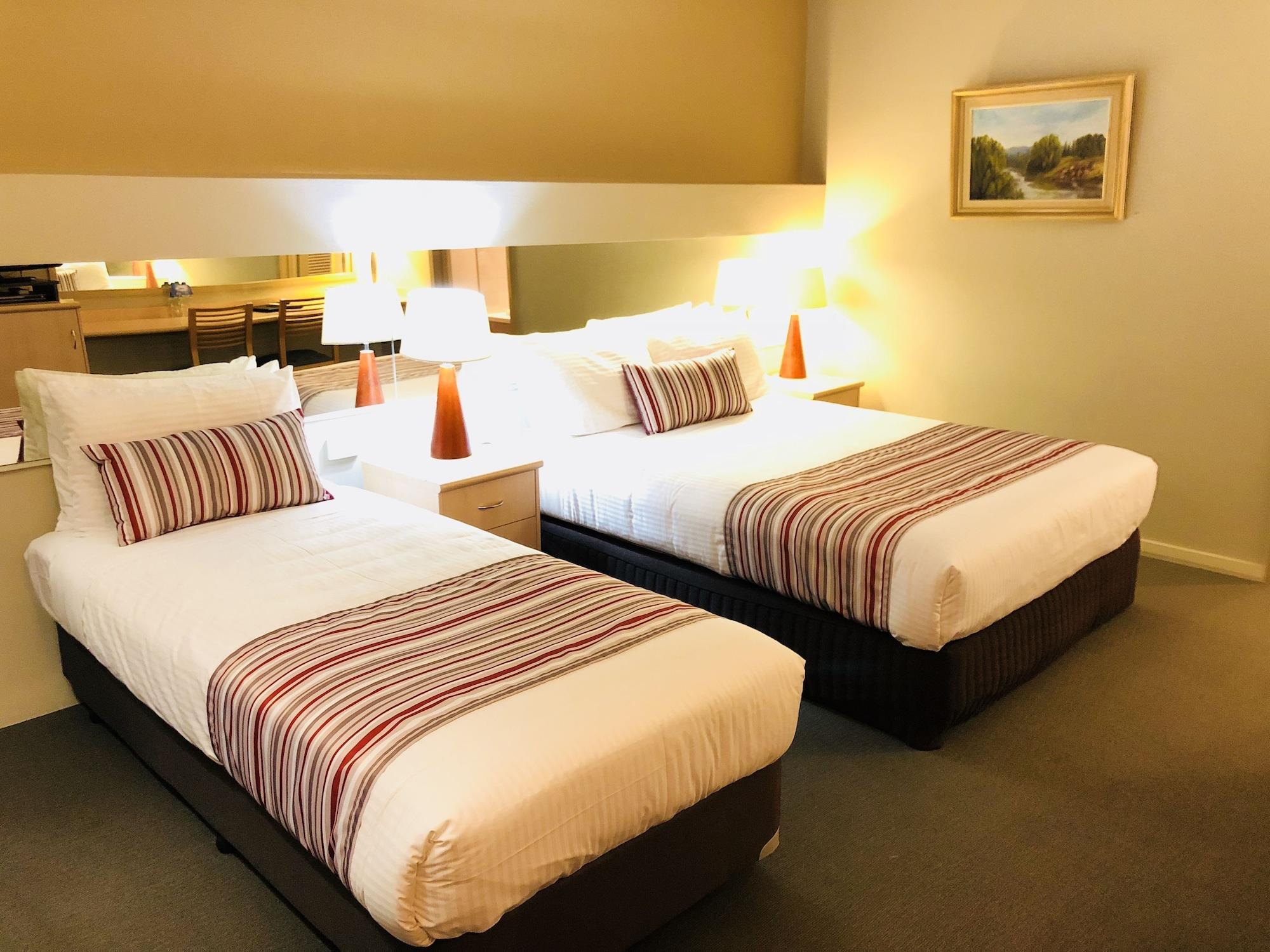 Comfort Inn & Suites Лейкс-Энтранс Экстерьер фото