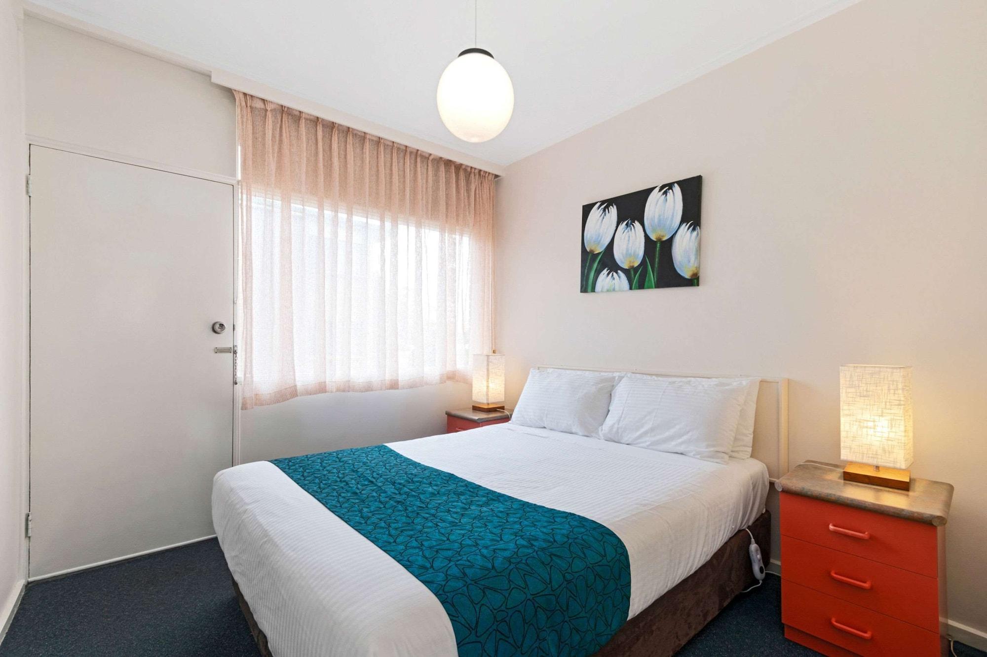 Comfort Inn & Suites Лейкс-Энтранс Экстерьер фото