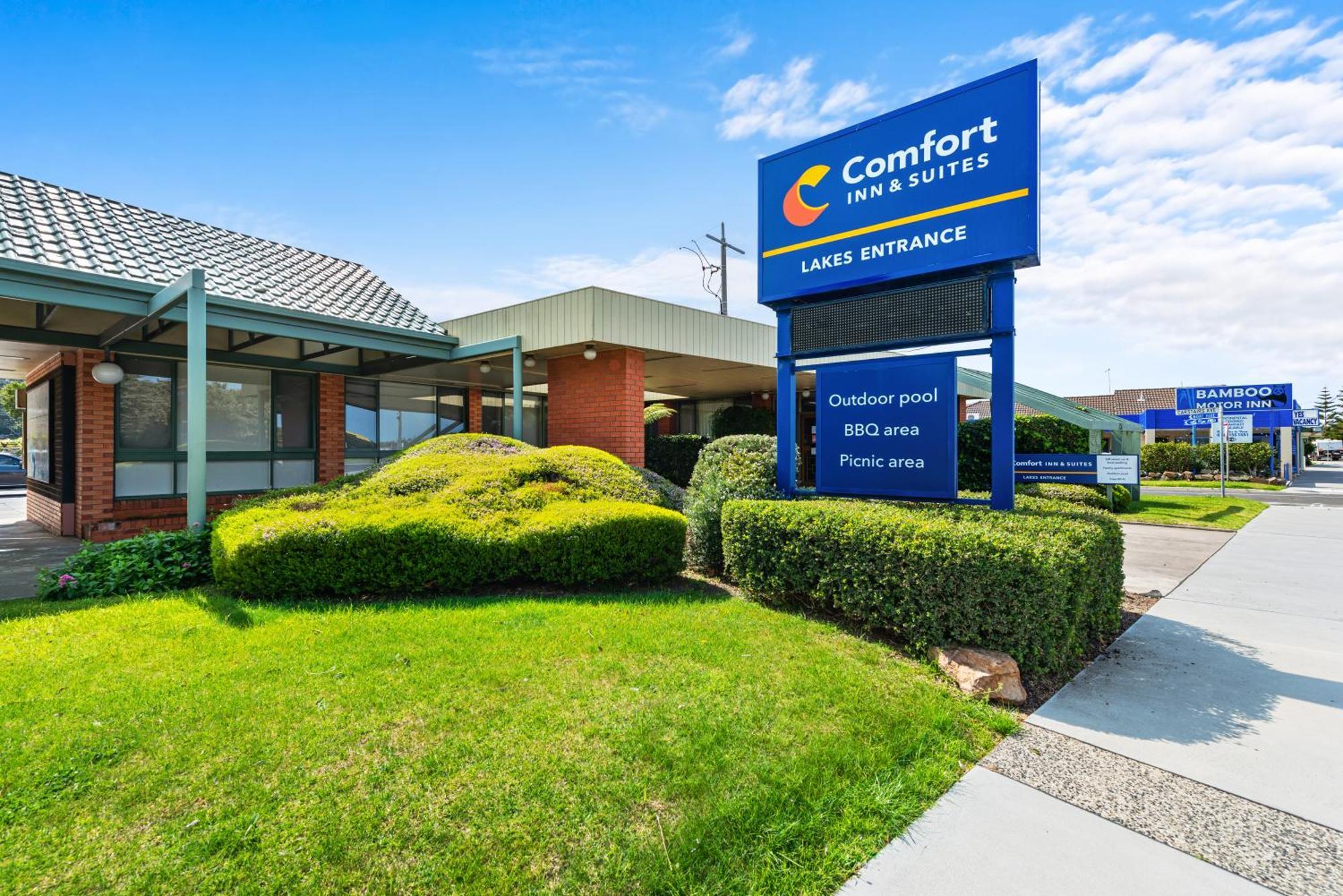 Comfort Inn & Suites Лейкс-Энтранс Экстерьер фото